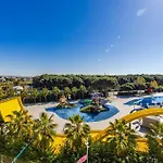 The Modern Escape By Ps Apartment Golem (Tirana)