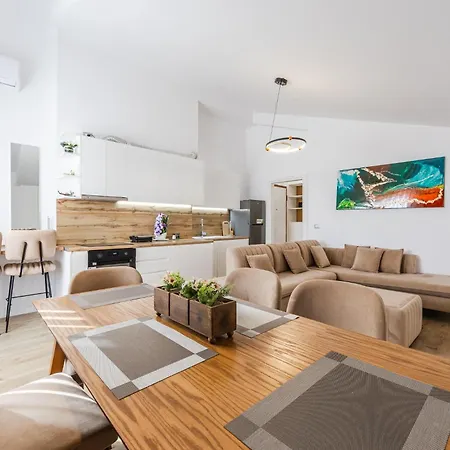 The Modern Beach Escape By Premium Selection Apartment